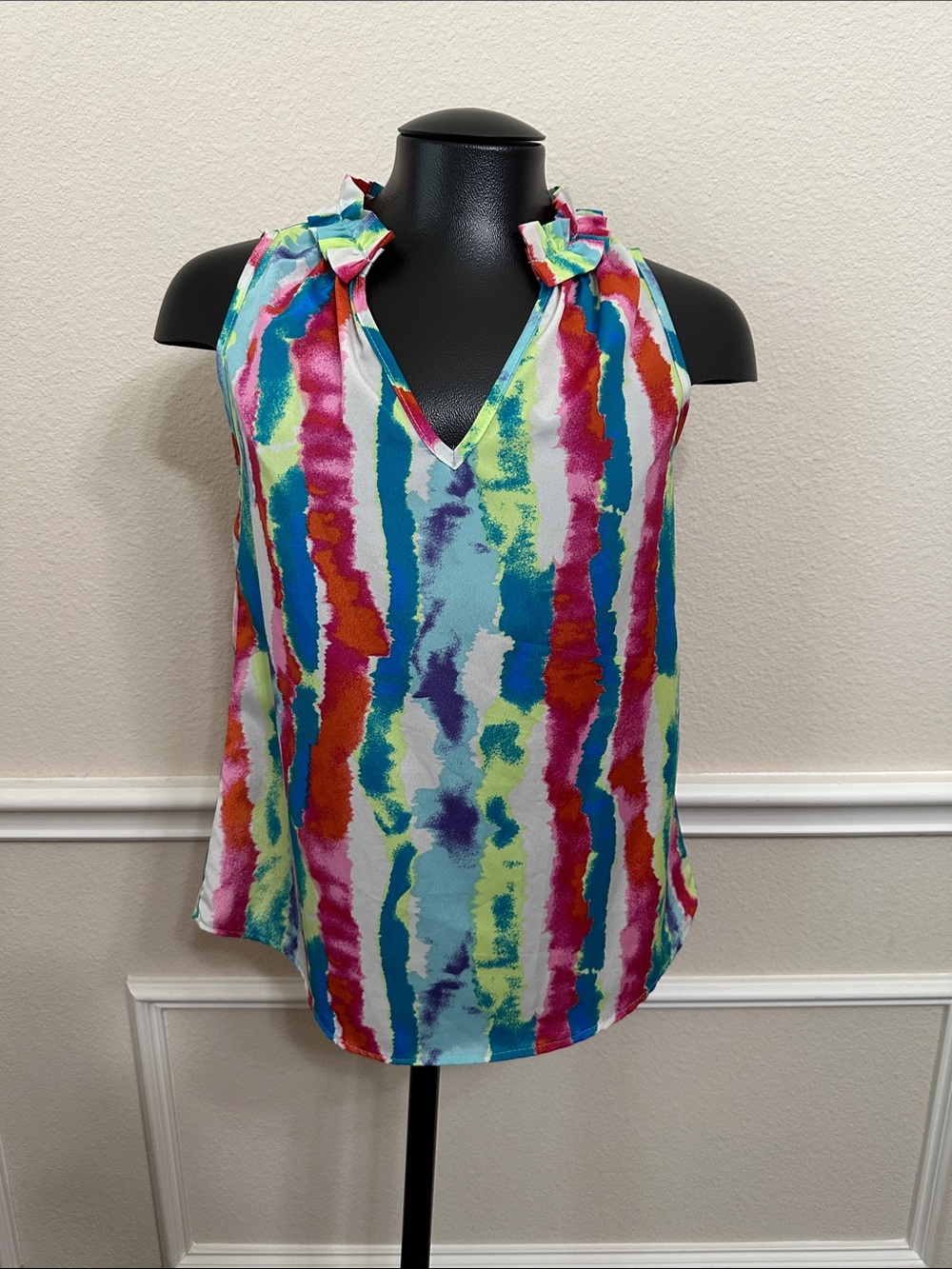 Multicolor Ruffle V-Neck Sleeveless Blouse